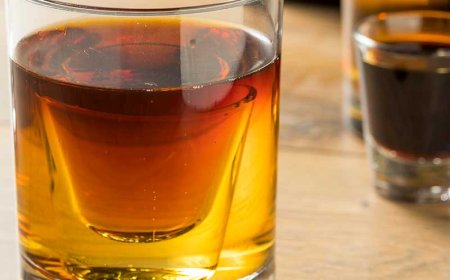 Why These Two Polar Opposite Drinks Should Be on Your Radar