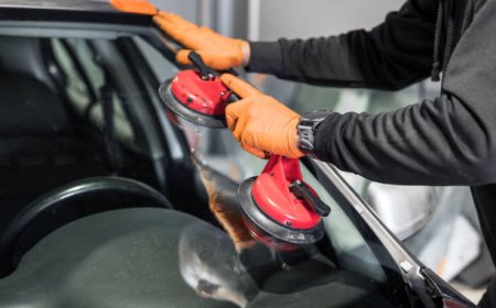 We Are Providing the Best Windscreen Repair and Replacement Services