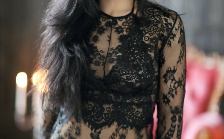 Noches Cálidas en Córdoba: Encuentros con un Chico Guapo